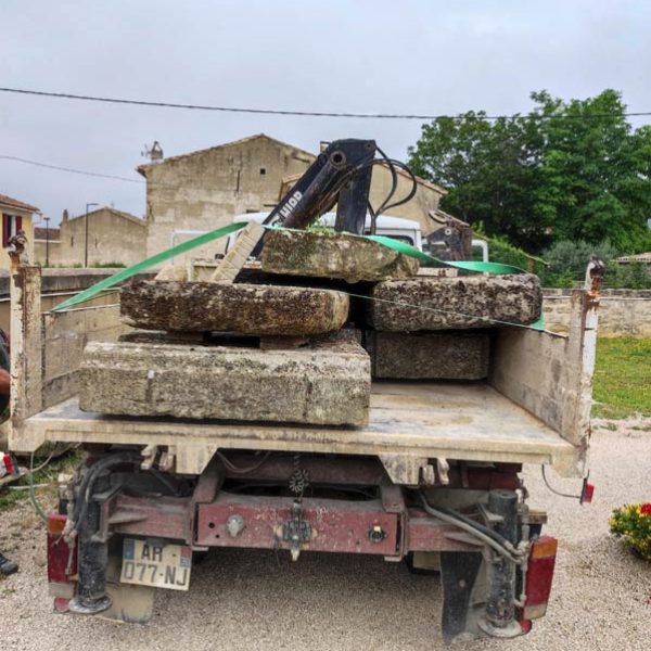 concevoir, restaurer et entretenir des monuments en pierre